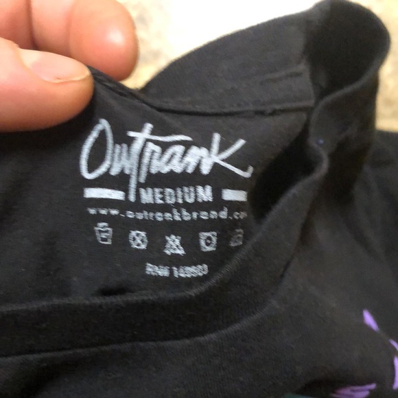 Outrank black T shirt - Picture 2 of 2